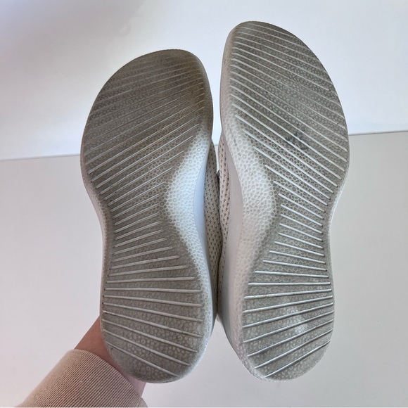 Allbirds Women's Tree Runners Mesh Sneakers in White - Picture 8 of 8
